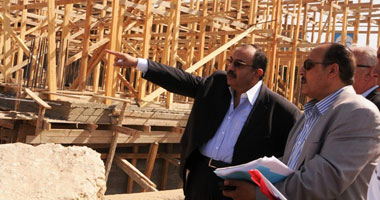 بالصور.. محافظ القليوبية يأمر بإزالة المبانى المخالفة بشبرا الخيمة