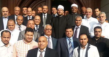 وزير الأوقاف من منزل قنصل مصر بجدة: أخبرت وزير الحج السعودى أن تنظيم الإخوان الدولى قد يقوم بفعاليات سياسية خلال الشعائر للوقيعة بين البلدين.. وسنعمل على زيادة حصة مصر فى التأشيرات بعد انتهاء التوسعات