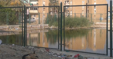 بالصور.. 200 ألف جنيه لإصلاح ملعب "المختار" بالسويس