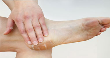 احمرار القدم دليل على وجود التهابات وعدوى ميكروبية بها