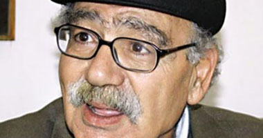 الموت يُغيب الأديب على الخليلى
