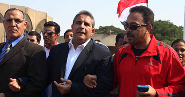 محافظ بورسعيد وطاهر أبو زيد يصلان الجونة لحضور مباراة الأهلى والمصرى