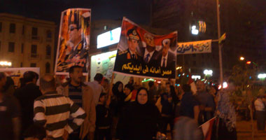 اشتباكات بين أنصار "السيسي" و "صباحي" بالتحرير والشرطة تسيطر على الموقف