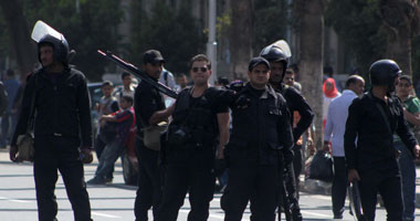 قوات الأمن تصل محيط مترو حدائق المعادى لفض مسيرة لعناصر الإخوان