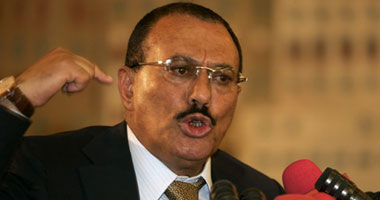 مسئولون يمنيون ينفون رفع العقوبات عن نجل على عبدالله صالح