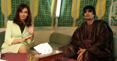 رئيسة الأرجنتين تلتقى العقيد معمر القذافى