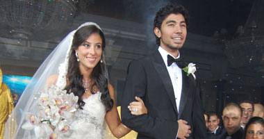 عمرو دياب وحكيم نجما زفاف "محمد" و"دينا"
