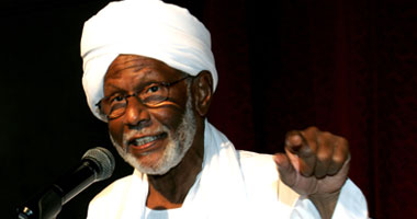 السلطات السودانية تعتقل حسن الترابى 