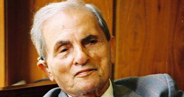 رسالة ماجستير عن شوقى ضيف ونقد الشعر