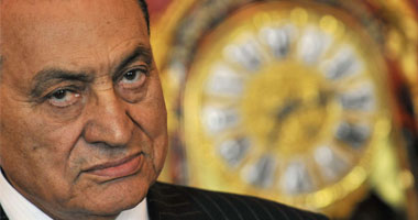 كتاب عن مركز الاهرام: الأداء التفاوضى لمبارك أثناء الثورة كان ضعيفاً