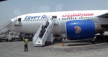 "واتس آب اليوم السابع": عطل فنى بطائرة "مصر للطيران" المتجهة لبانكوك