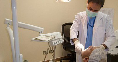 "صحة دمياط" تُحذّر من أطباء الأسنان "الدليفرى"