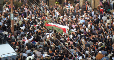 تشيع جثمان المجند محمد مصطفى فى جنازة عسكرية بمسقط رأسه بأبوكبير