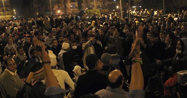 معتصمو التحرير يطالبون بتسليم السلطة لمجلس رئاسى