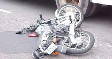 مصرع شخص فى حادث تصادم سيارة بدراجة نارية بطنطا