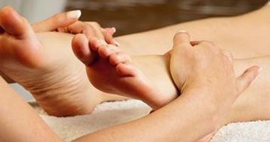 طريقة المعالجة بتدليك القدم والاستفادة منها فى علاج بعض الأمراض