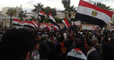 "المدنى الديمقراطى" ينظم مسيرة حاشدة أمام محكمة الحقانية بالإسكندرية