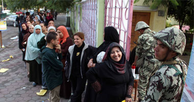 الجيش والأمن يمنعان دخول وجبات المرشحين للجان الانتخابية بـ"الجمالية"