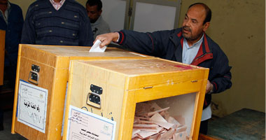 عودة الإقبال فى الساعات الأخيرة على لجان روض الفرج