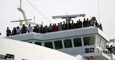 تظاهر ركاب العبّارة "بيلا" بميناء نويبع..ووصول آخر 24 راكبا مصابين