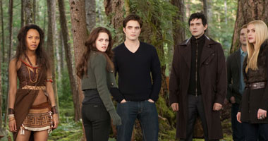 "Twilight".. قصة الحب بين "بيلا" و"إدوارد" التى تحولت إلى "حقيقة"