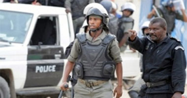 الشرطة الموريتانية تفرق متظاهرين معارضين للاستفتاء بالغاز المسيل للدموع