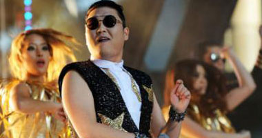 "Gangnam Style" تتخطى الـ "بليون" مشاهد على اليوتيوب