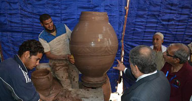 محافظ الفيوم يفتتح مهرجان الخزف والفخار السنوى الدولى بقرية تونس