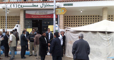استمرار اعتصام العاملين بالمصرية للاتصالات بمطروح لليوم الثانى