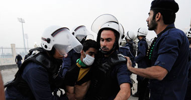 شرطة البحرين تطلق الغاز المسيل للدموع والخرطوش على محتجين