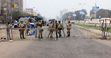مدرعات الجيش تصل "رابعة" لتأمين الميدان قبل تظاهرات "الإخوان"