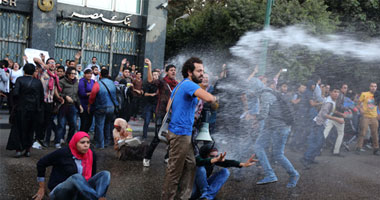 مؤسسة حقوقية: الداخلية ألقت القبض على 74 شخصًا بينهم صحفيون ونشطاء