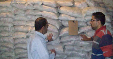 ضبط مسئول عن مجمع تموينى بحوزته 2 طن أرز مجهول المصدر بالجمالية