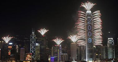 هونج كونج تستقبل العام الجديد بعرض احتفالى مُبهر