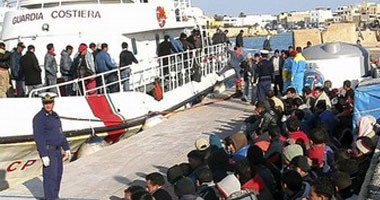 مصادر أمنية إيطالية: وصول 17 مهاجرا لسواحل جزيرة لامبيدوزا بعد أسابيع من التوقف