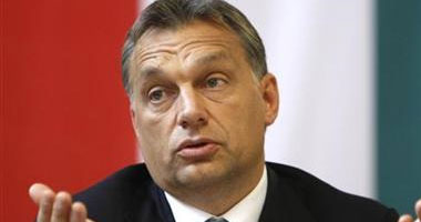 رئيس وزراء المجر: أوروبا "ترقص" على شفا أزمة عالمية بسبب العقوبات الروسية