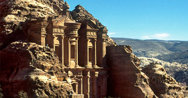 ارتفاع عدد زوار مدينة البتراء الأثرية بالأردن 