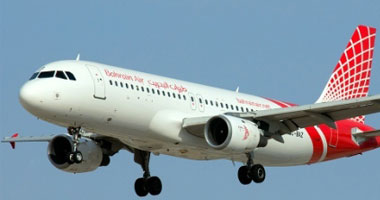 إخلاء طائرة ركاب بحرينية بعد تعرضها لحادث عارض فى مطار الكويت
