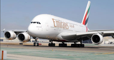 الإمارات ترسل طائرة محملة بـ50 طنا من المساعدات الطبية للشعب اليمنى