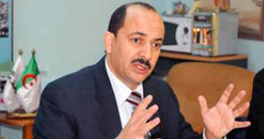 وزير التجارة الجزائرى وعدد من المسئولين يغادرون القاهرة