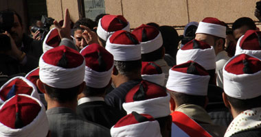 وقفة احتجاجية لاستبعاد 300 من الأئمة والخطباء بكفر الشيخ