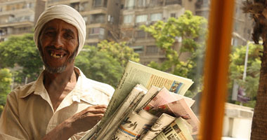 محمود حمدون يكتب : بائع الجرائد والتنين الصغير