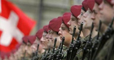 الجيش السويسرى يفصل 5 جنود بعد ثبوت تعاطيهم الكوكايين