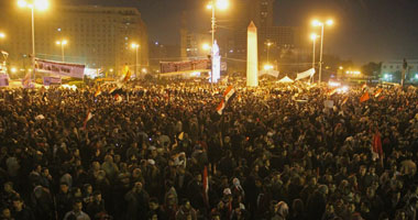 انقطاع التيار الكهربائى فى "التحرير" بسبب الوصلات العشوائية للباعة الجائلين