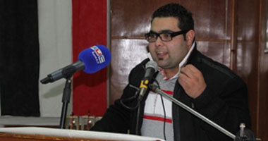 بالصور.. القرية الفرعونية تحيى ثورة 25 يناير 