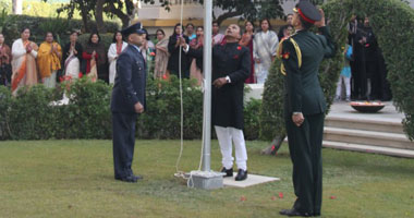 بالصور.. السفير الهندى يرفع علم بلاده فى الاحتفال بالذكرى الـ 62 للاستقلال