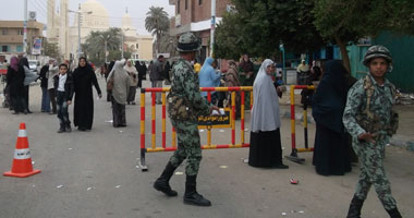 "الحرية والعدالة" يخصص سيارات لنقل الناخبين إلى لجان الانتخابات بالصف