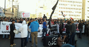 مسيرة "الزاوية" تزحف لـ"التحرير" بهتافات: الشعب يريد إسقاط النظام