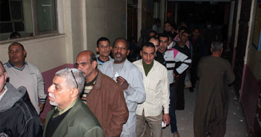 انطلاق تجمعات مؤيدة للدستور أمام لجان الاستفتاء بالهرم 