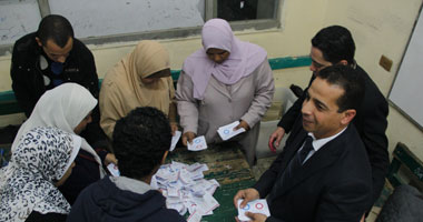 انتهاء التصويت فى المرحلة الثانية لانتخابات مصر القوية وبدء الفرز